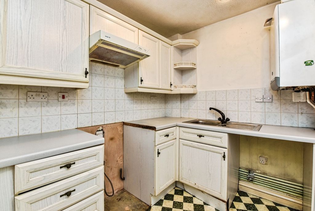 Property photo 3 of 11 Pbox-Img.Jpg