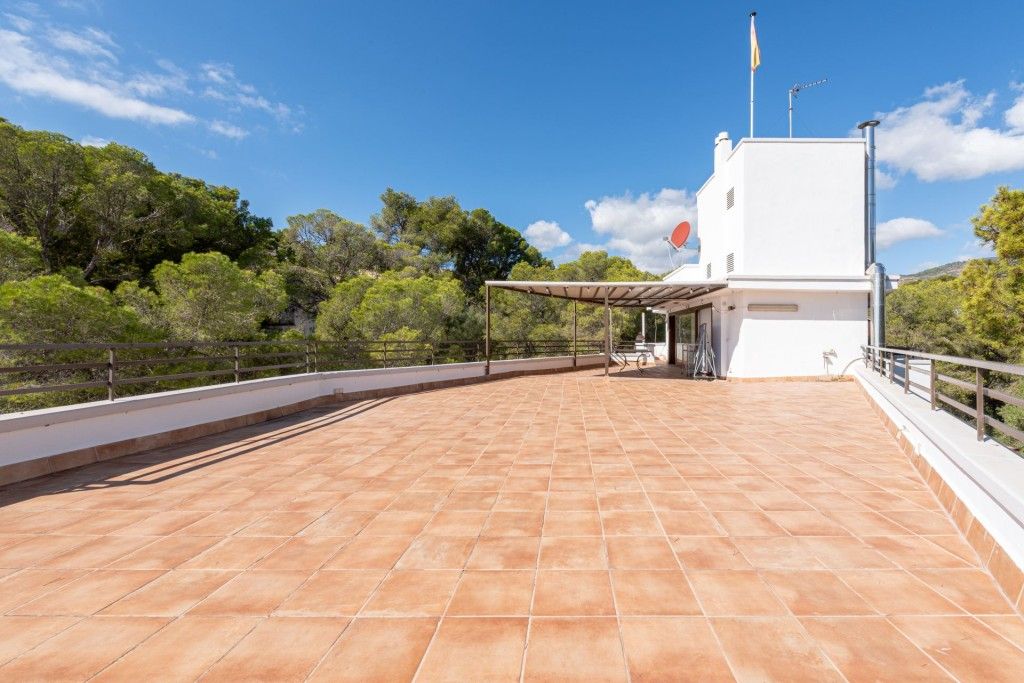 Property photo 2 of 17 Terrace (3)