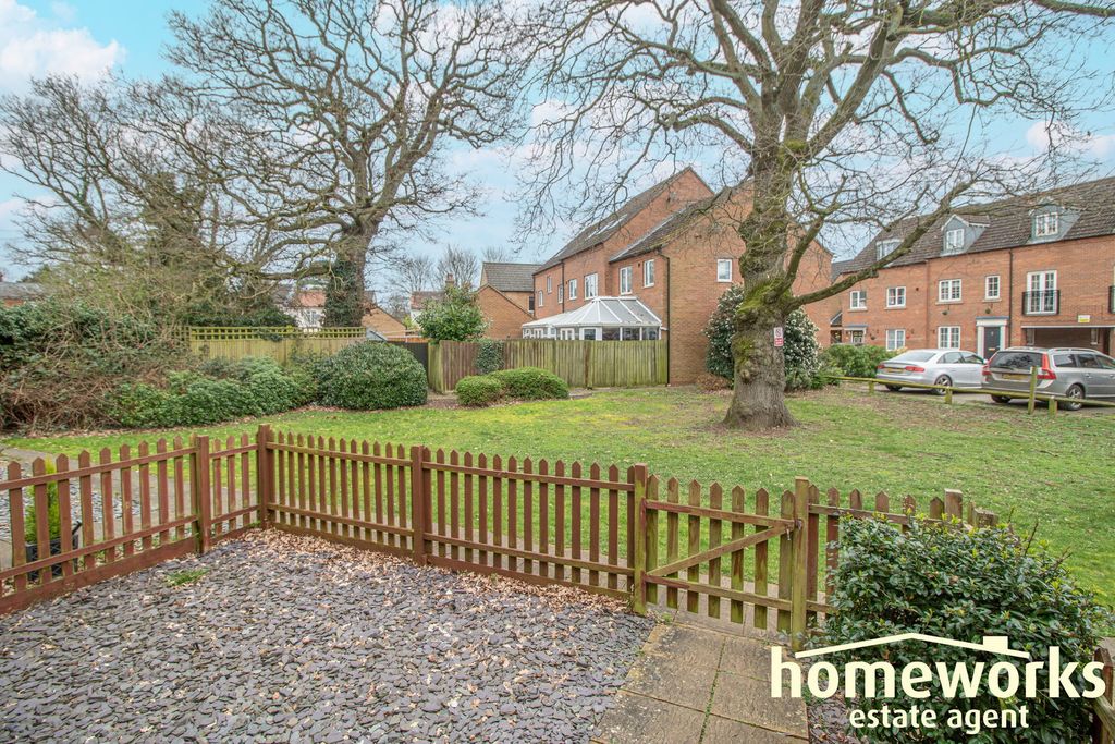 Property photo 2 of 15