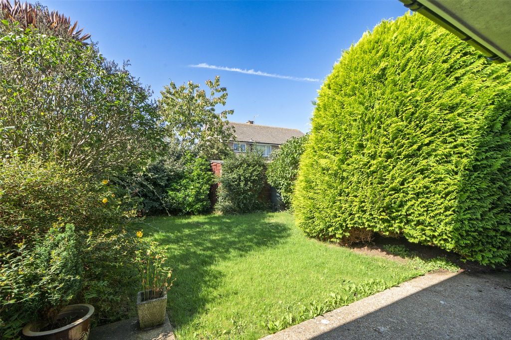 Property photo 3 of 19 Picture No. 04