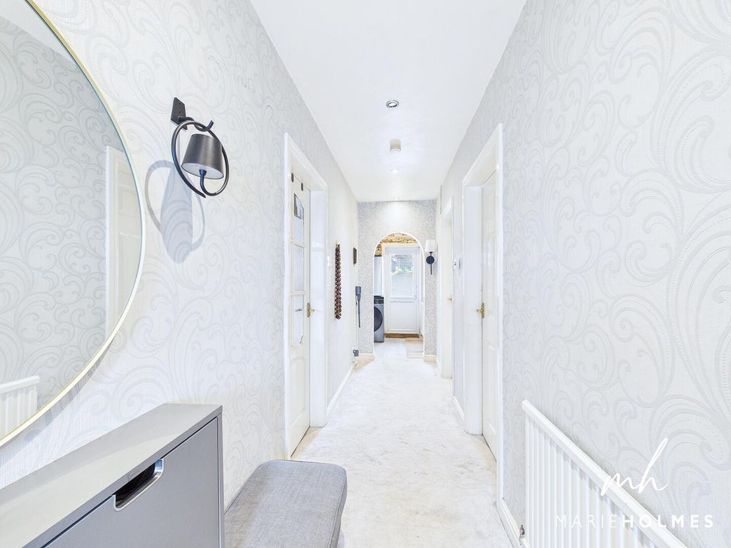 Property photo 3 of 13 Hallway