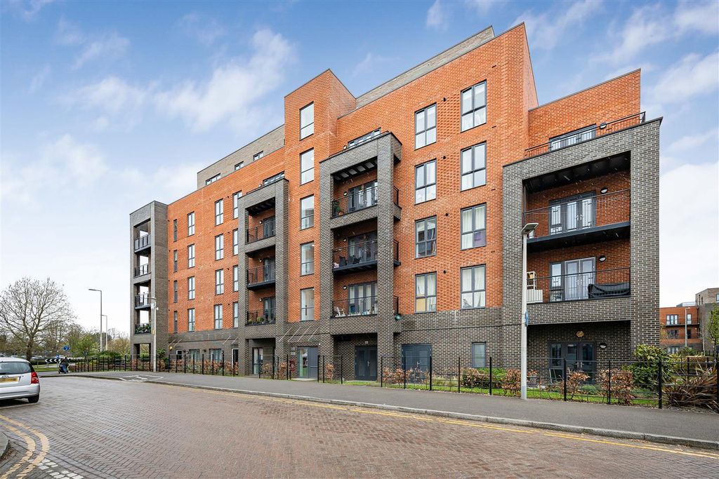 Property photo 1 of 14