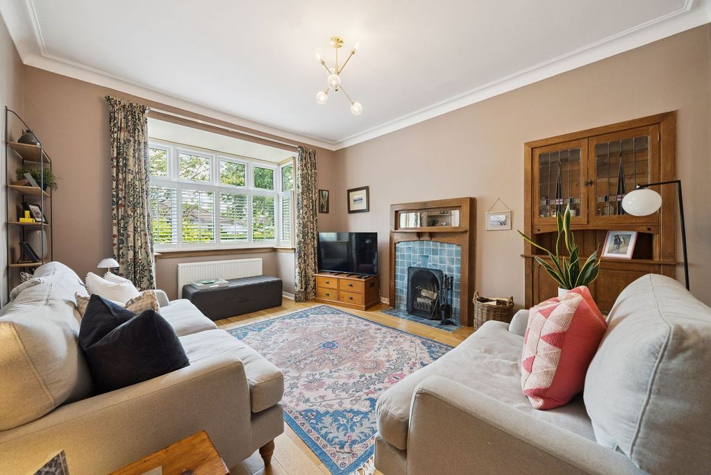 Property photo 2 of 36