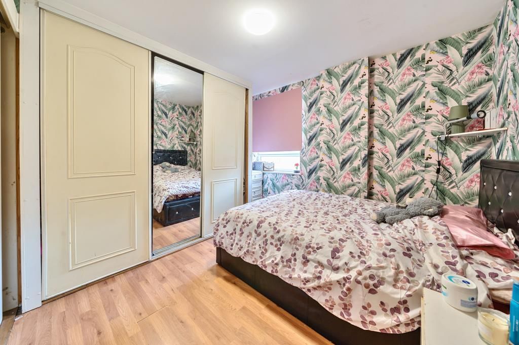 Property photo 3 of 16 Bedroom