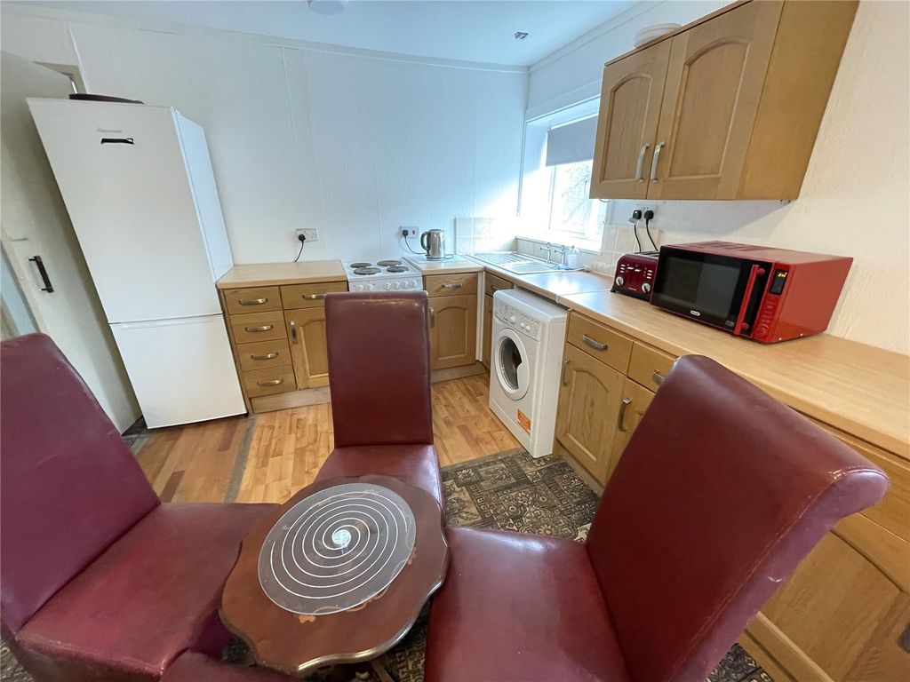 Property photo 3 of 16 Picture No. 04