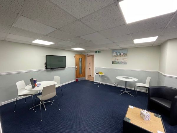 Property photo 2 of 6 Photo 4