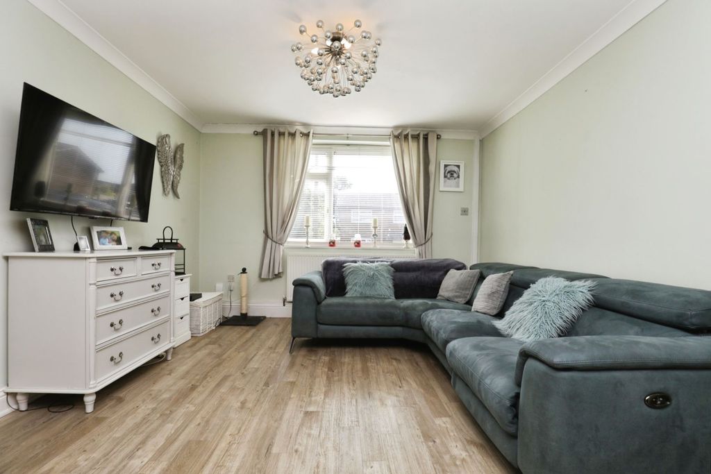 Property photo 2 of 15