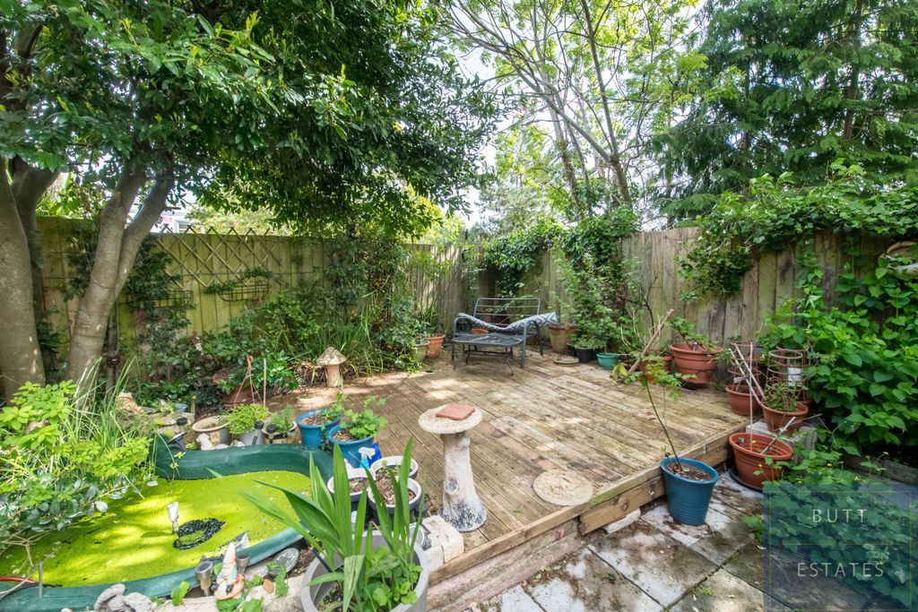 Property photo 3 of 13