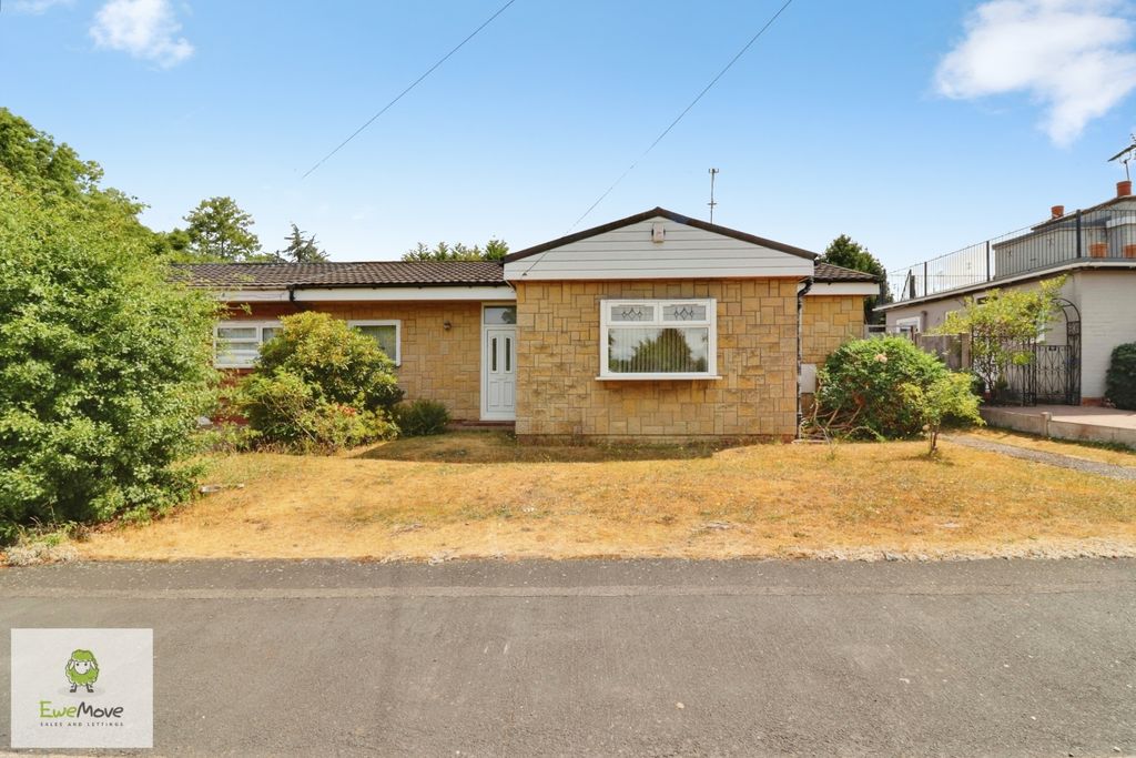 Property photo 1 of 16 Front - Ewemove Cannock