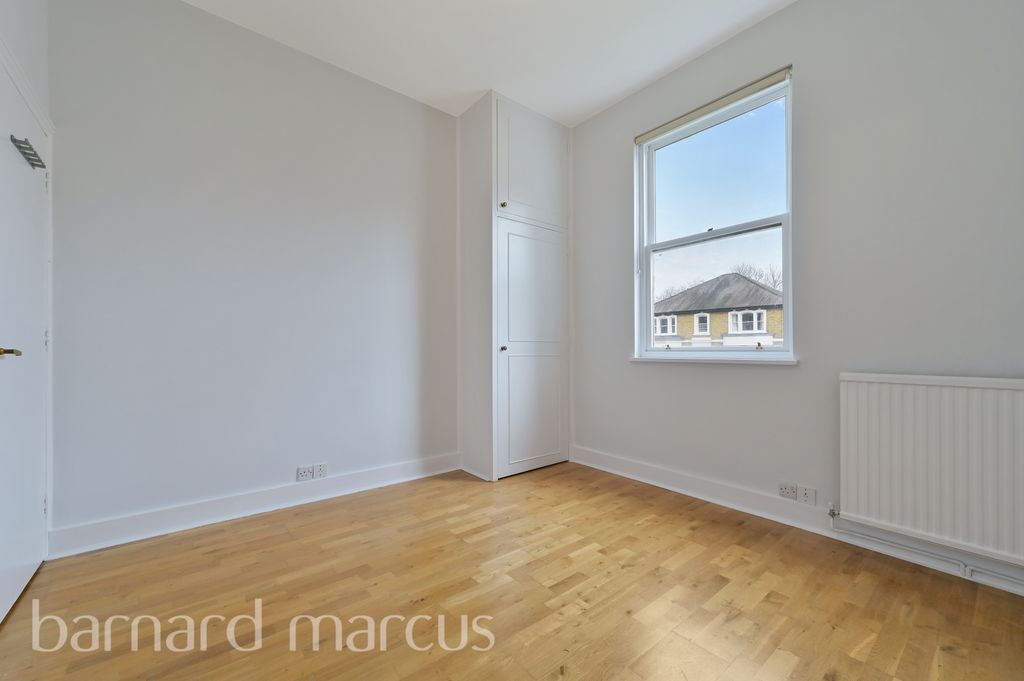 Property photo 3 of 9 Bedroom 2