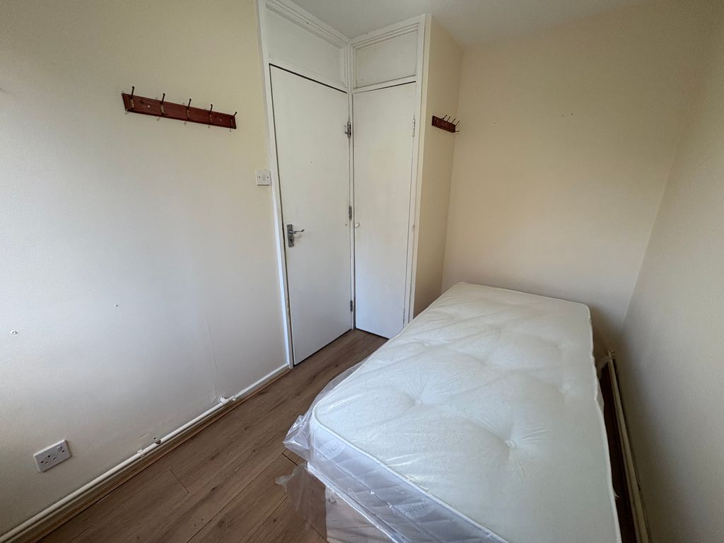 Property photo 3 of 7 Img_9771