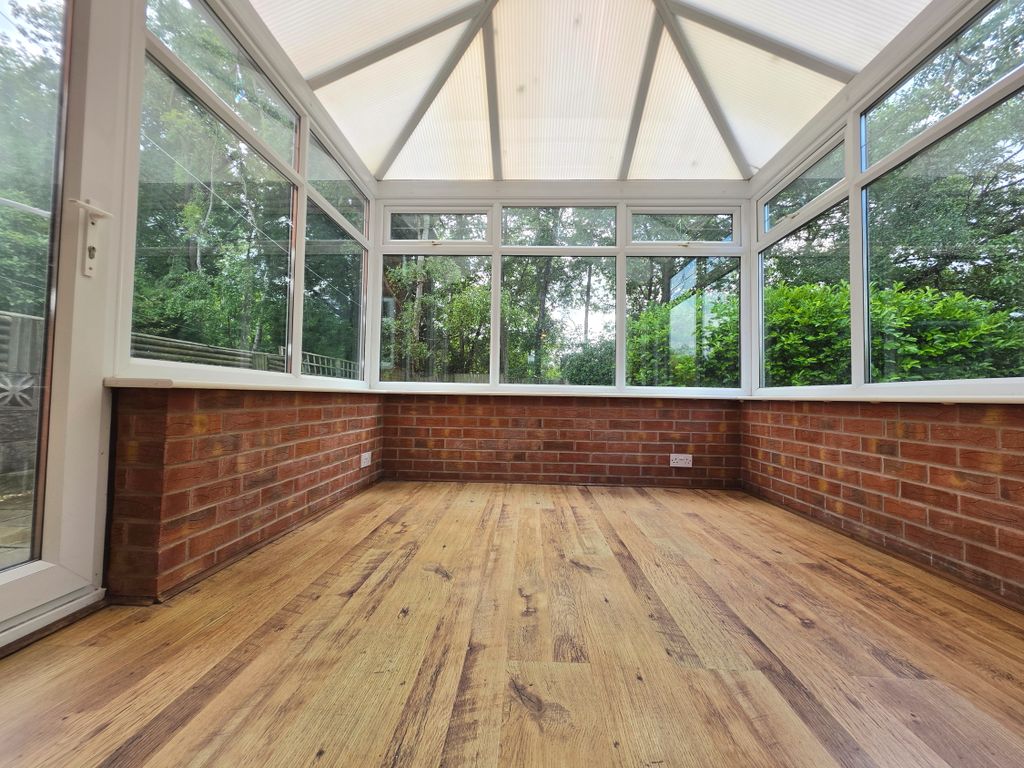 Property photo 3 of 28