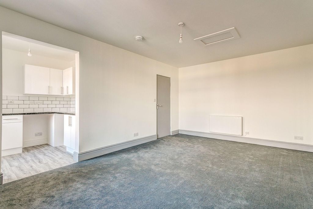 Property photo 2 of 4 Living Room