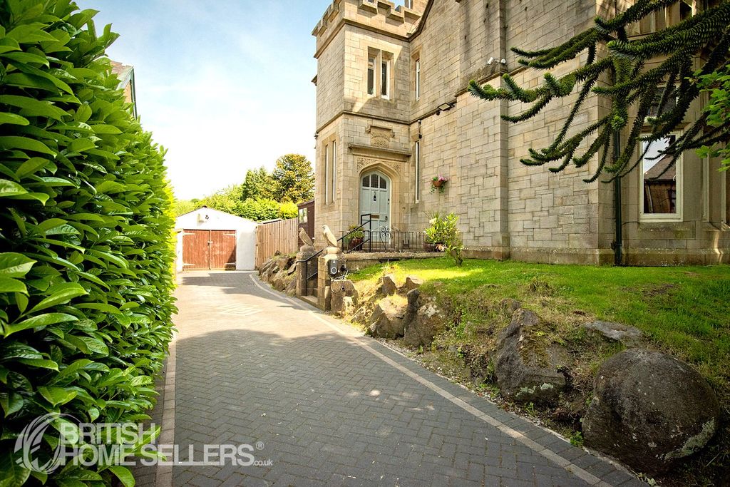 Property photo 2 of 30 Picture No. 05