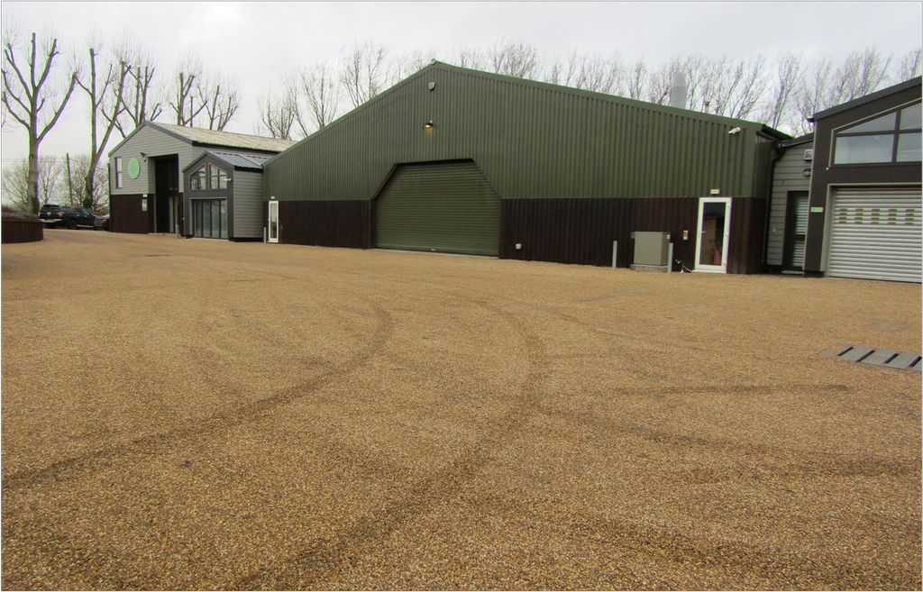 Property photo 1 of 3