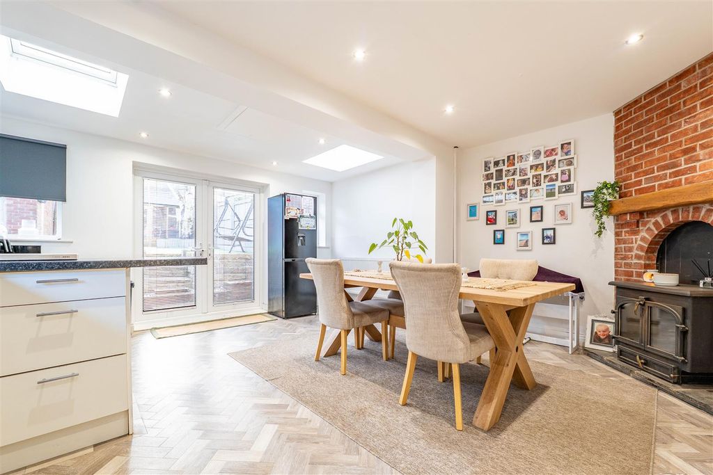 Property photo 3 of 14 Kitchen/Dining/Sun Room