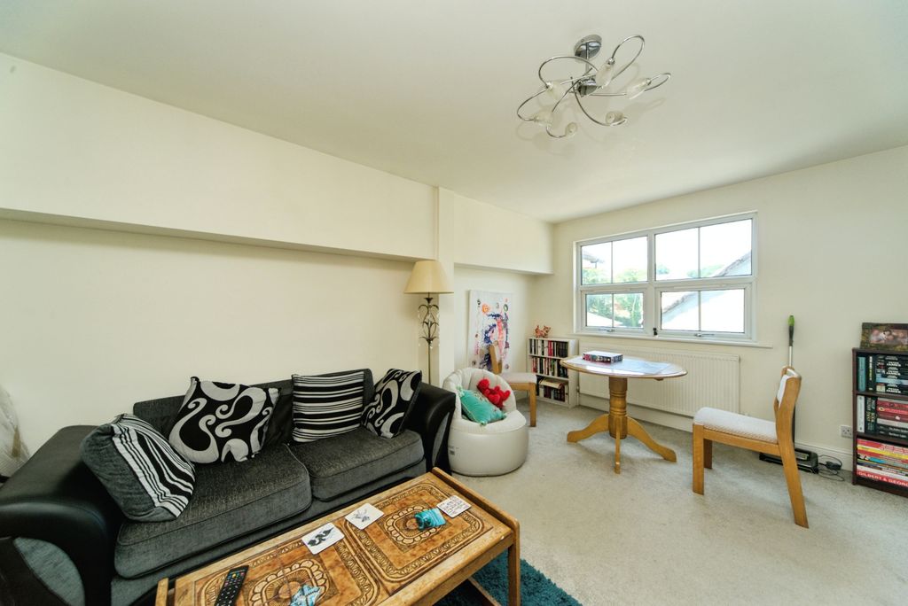 Property photo 1 of 7