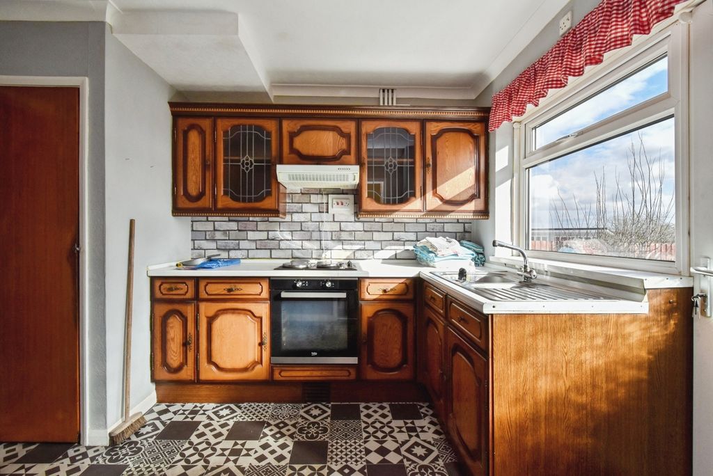 Property photo 3 of 18 Photo