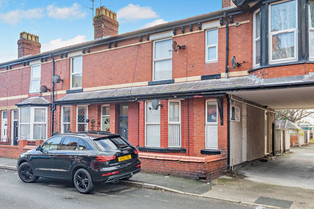 Property photo 1 of 20