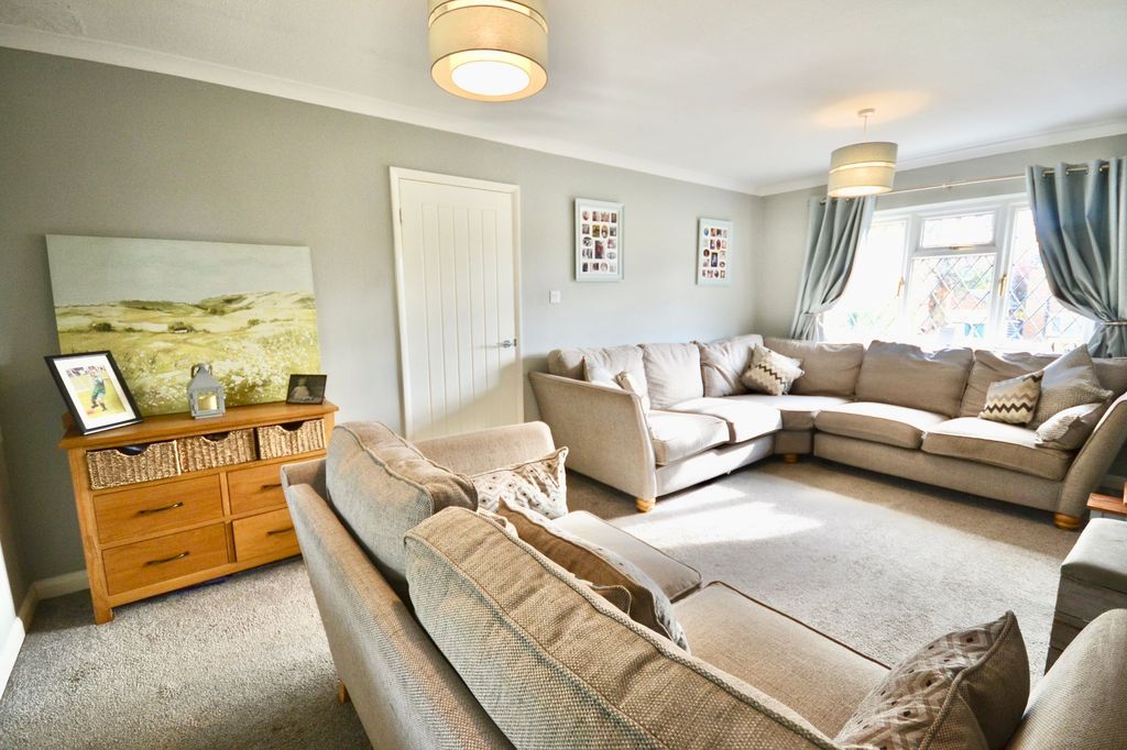 Property photo 3 of 30