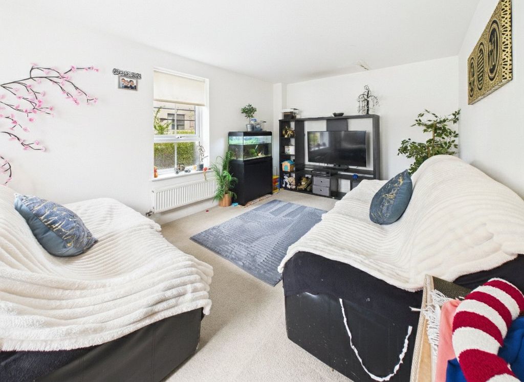 Property photo 2 of 17 Picture No. 43