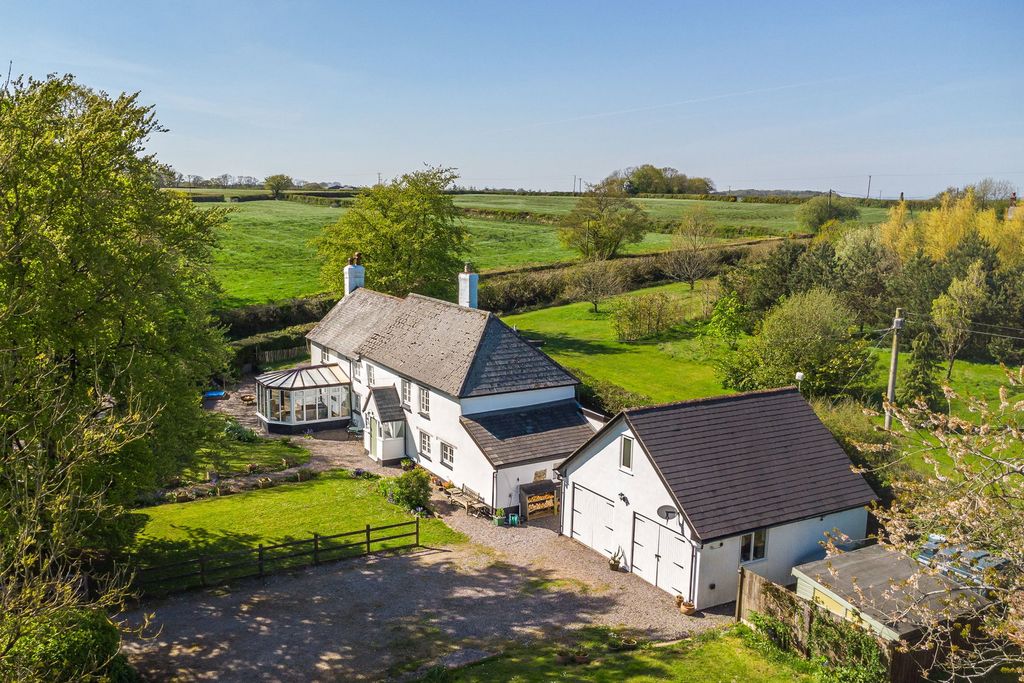 Property photo 1 of 50