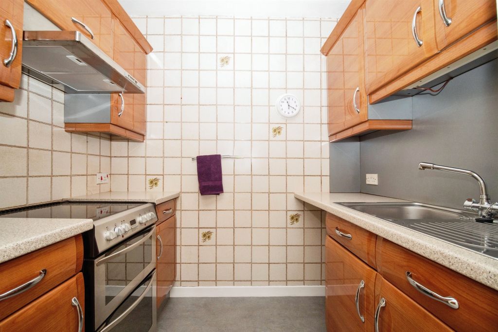 Property photo 1 of 17