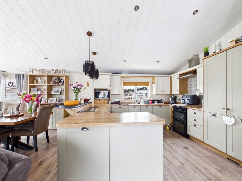 Property photo 2 of 11 Picture No. 07