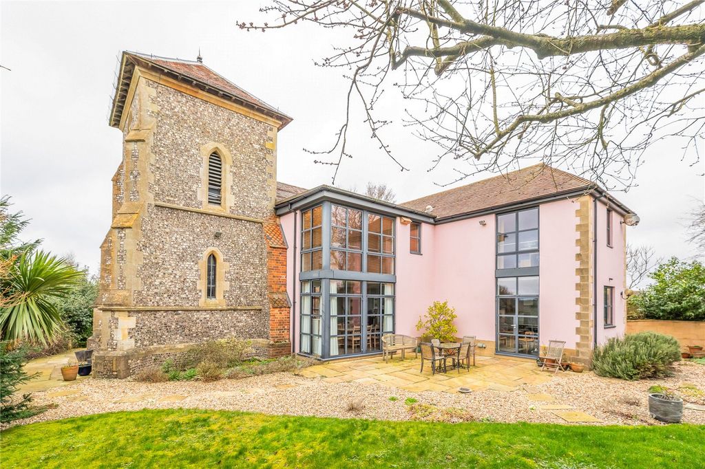 Property photo 1 of 20 Rear Aspect