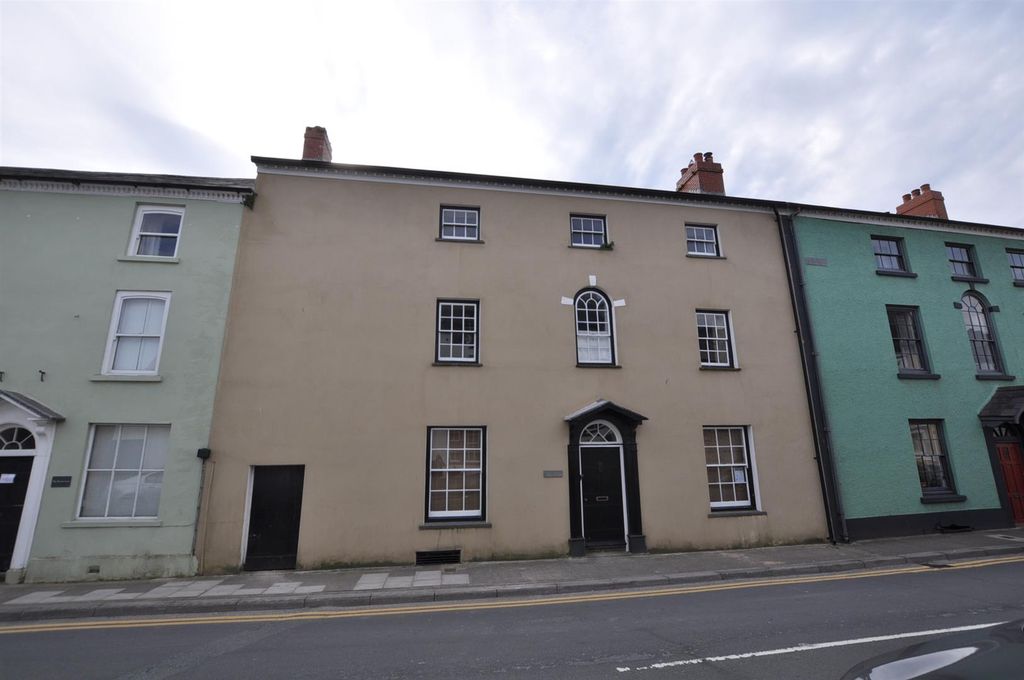 Property photo 2 of 19 A Distinguished Period Residence Of Exceptional Ch