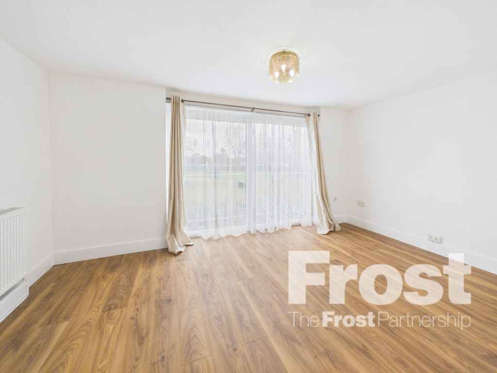 Property photo 2 of 7 Picture No. 12