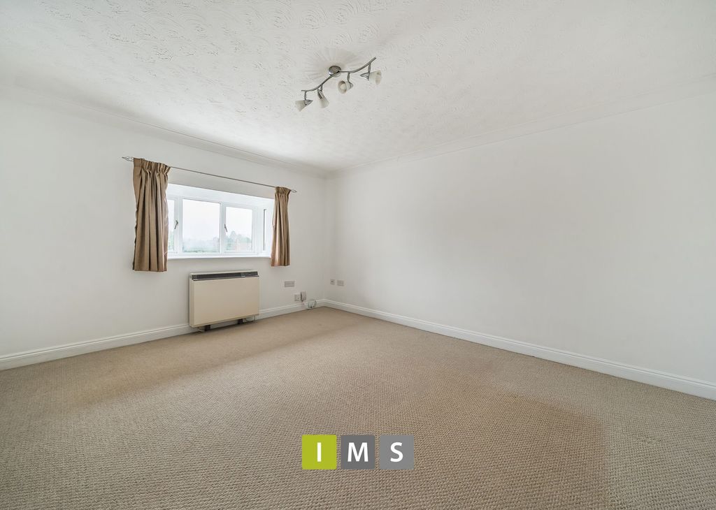 Property photo 2 of 20