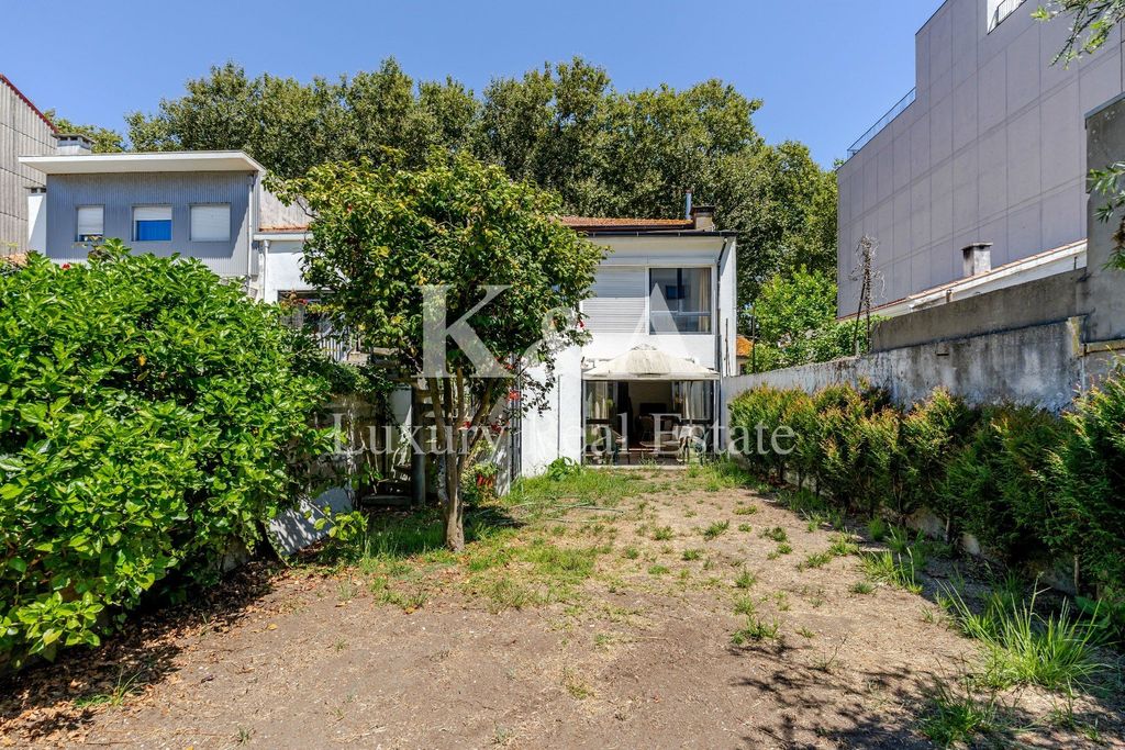Property photo 2 of 29