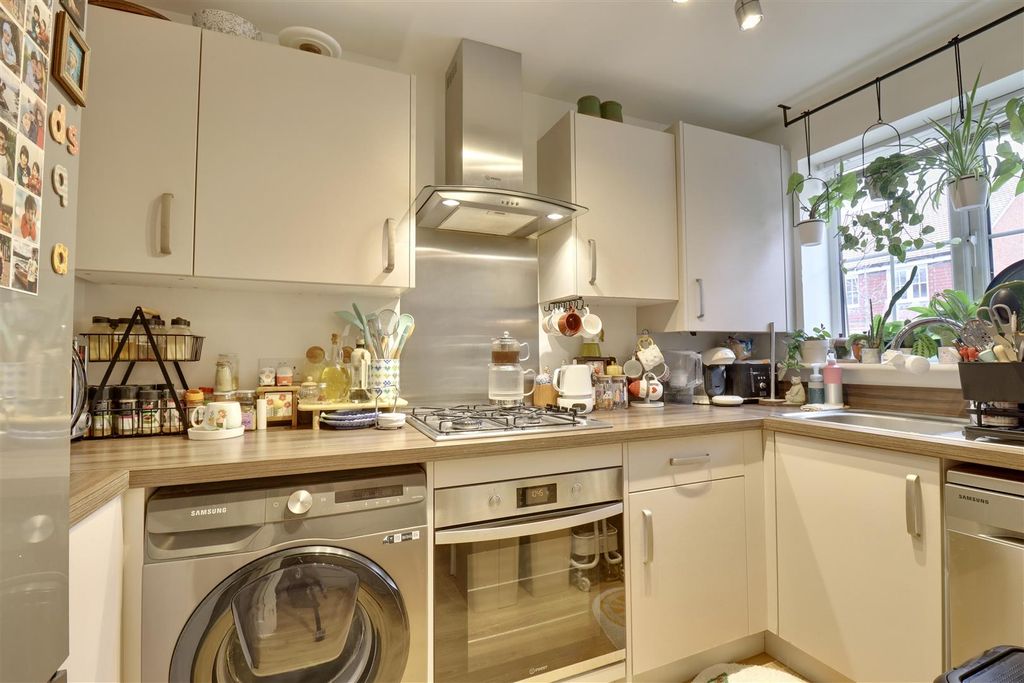 Property photo 1 of 18 D6Bf0Bfa-Eb06-419F-A7C8-3Dabbe5F04F2_1_201_A.Jpeg