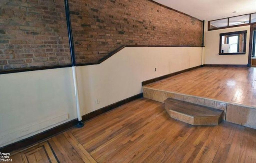 Property photo 2 of 11 <Alttext/>