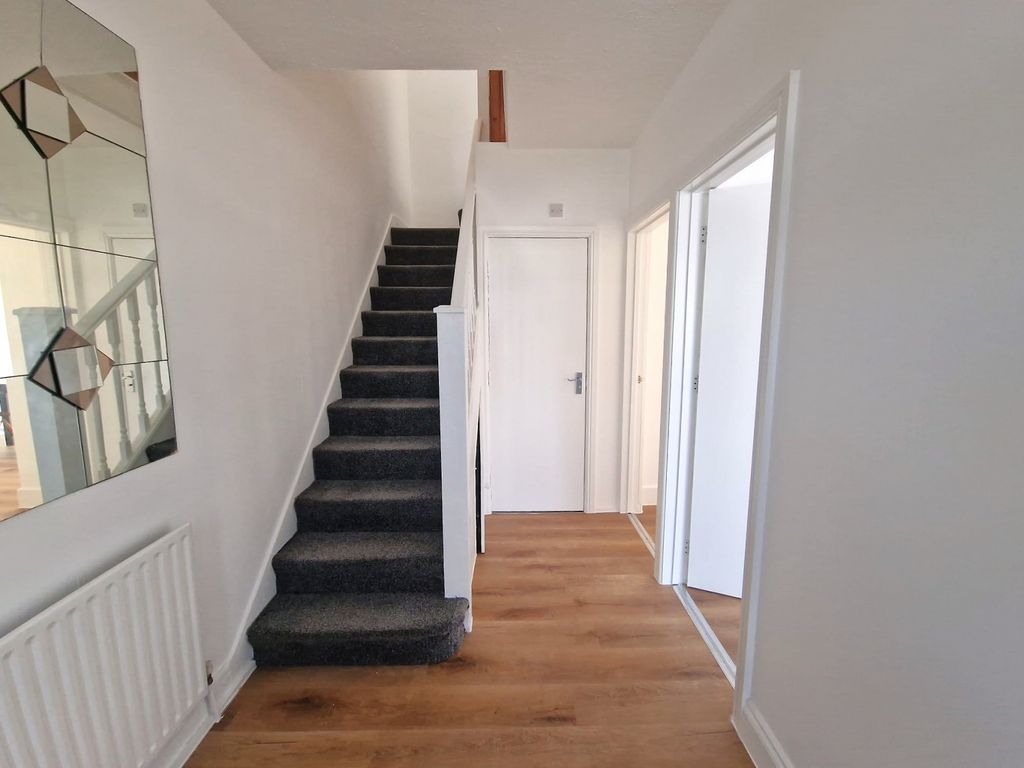 Property photo 2 of 12 Gallery