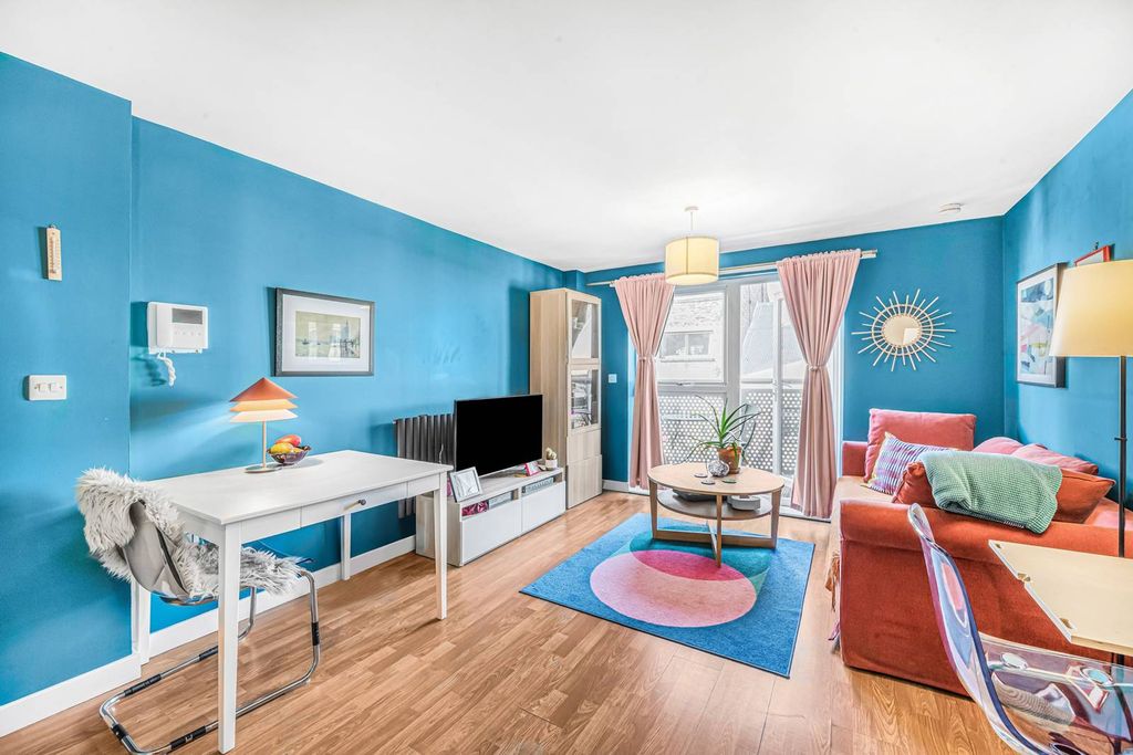 Property photo 2 of 6