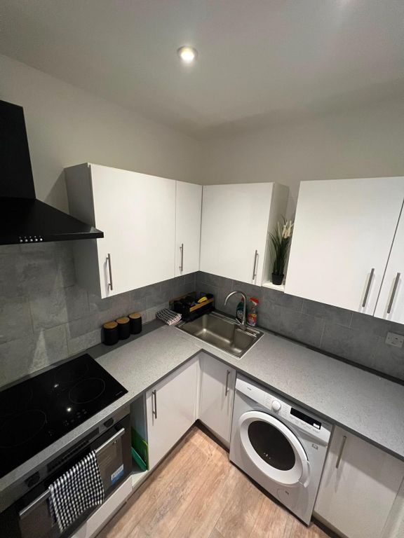 Property photo 1 of 33