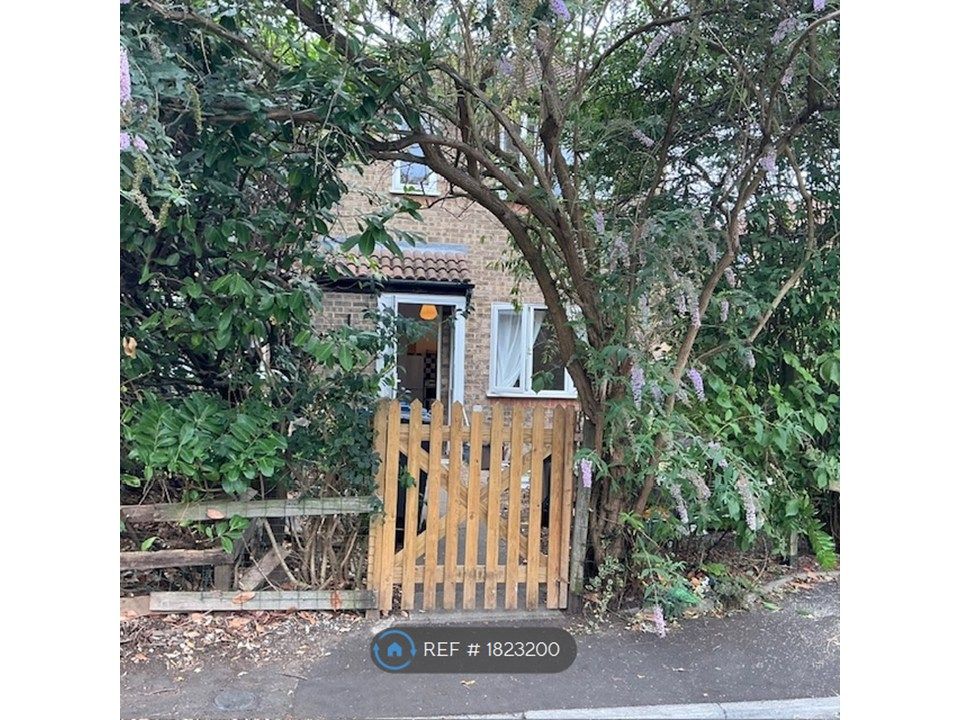 Property photo 2 of 11 House Entrance Two