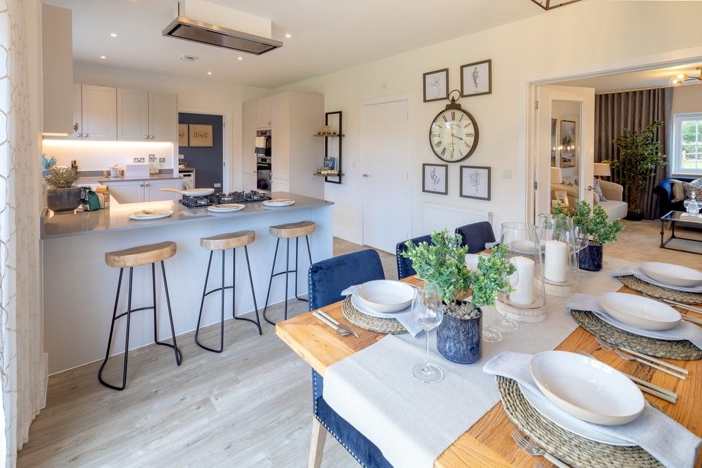 Property photo 3 of 13 Cross Trees Park, Shrivenham