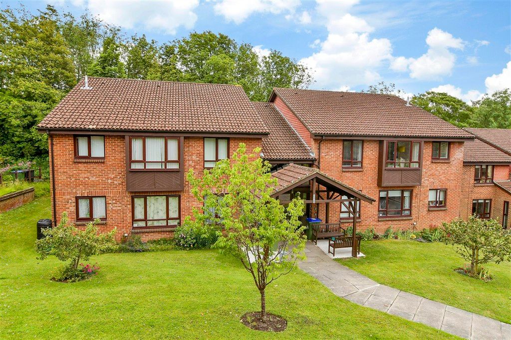 Property photo 3 of 8 External (Web)