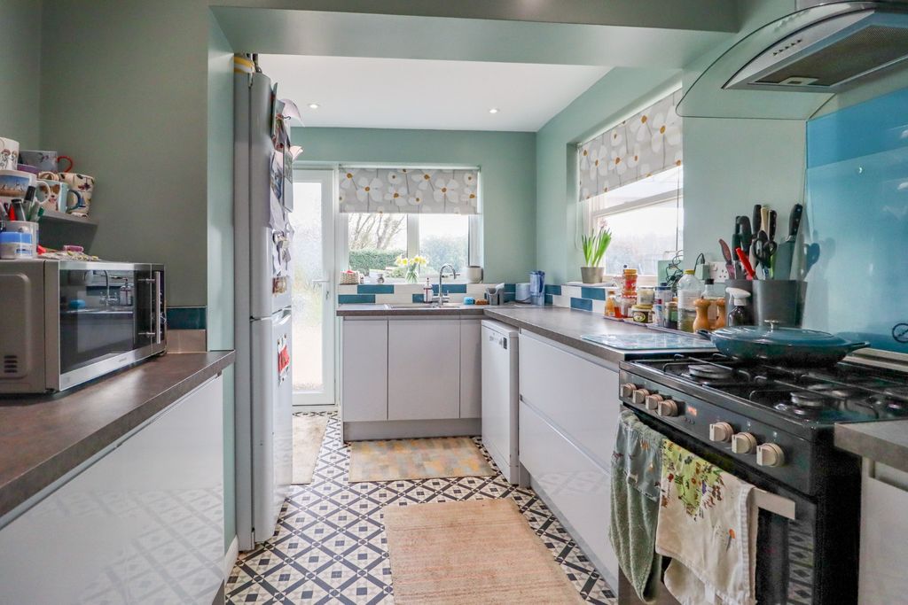 Property photo 3 of 20 4954157