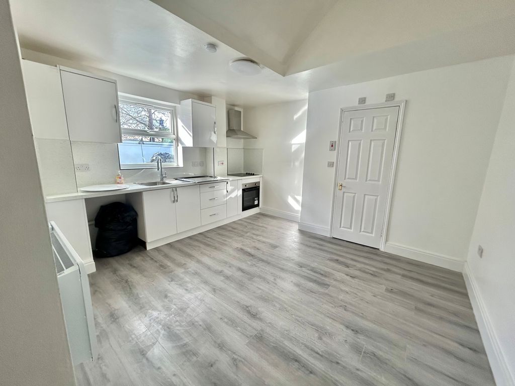 Property photo 2 of 7 Image