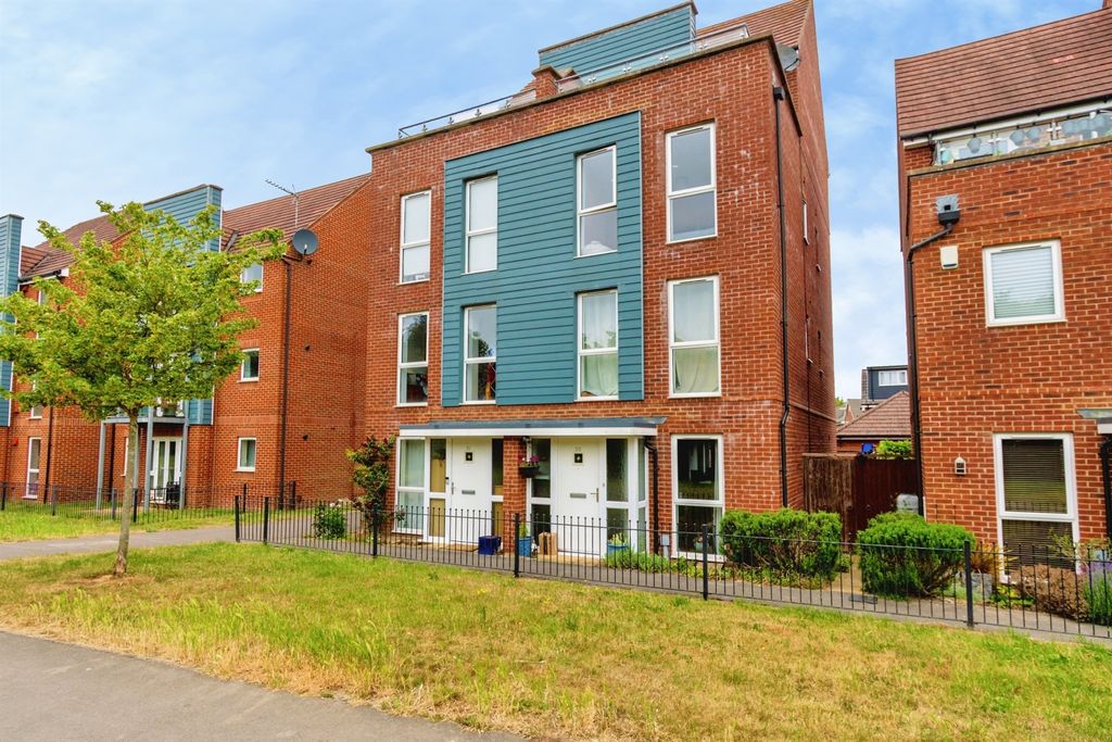 Property photo 1 of 20