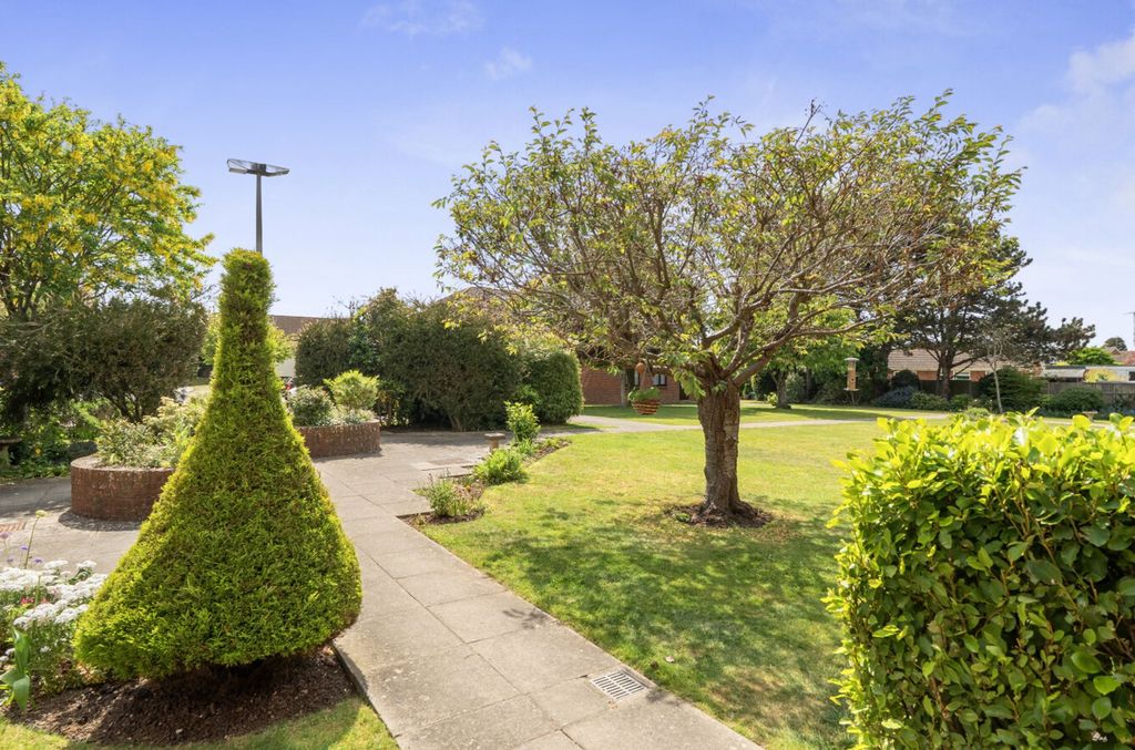 Property photo 2 of 13