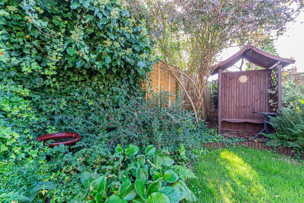 Property photo 3 of 23 Garden