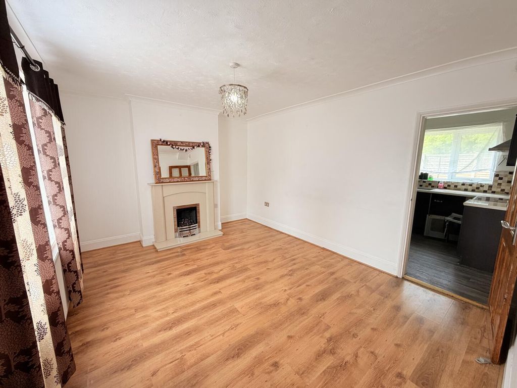 Property photo 3 of 16 Living Room