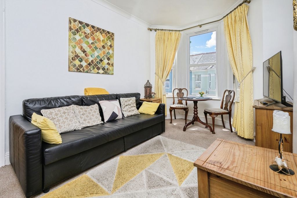 Property photo 2 of 16 Pbox-Img.Jpg