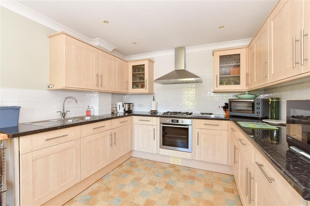 Property photo 2 of 15 Kitchen/ Dining Room