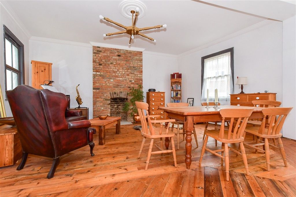 Property photo 3 of 18 Lounge/Diner